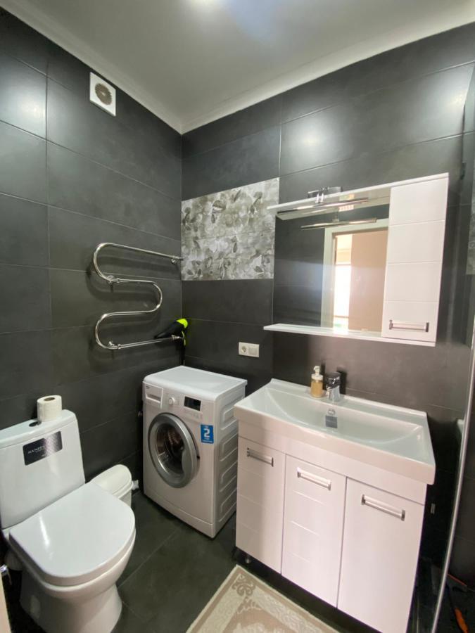 Квартира В Центре Алматы Exterior foto